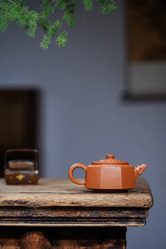 Zisha Teapots: Eight-Sided Dragon Veneration Set | 2100 CNY 3