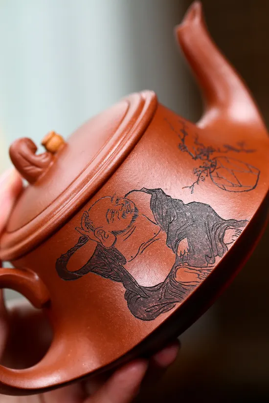 Zisha Teapots: Qu Teapot | home-stored red zhuini clay 4