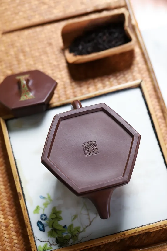 Zisha Teapots: 9 | 000 CNY | Guo Chaogang 1