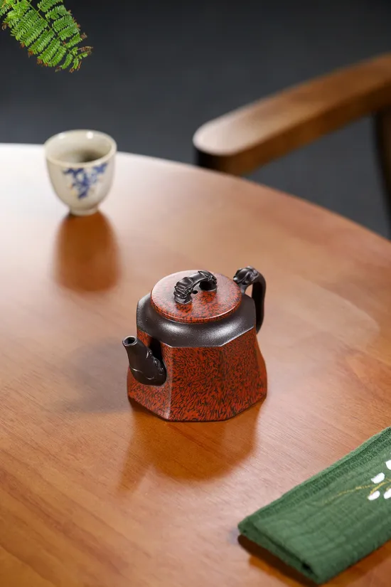 Zisha Teapots: Yang Junbao | Six-Sided Auspicious 4