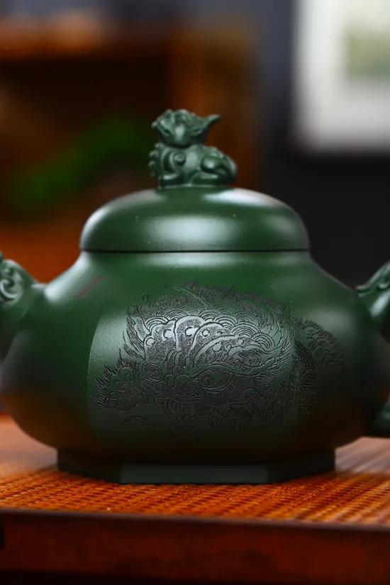 Zisha Teapots: Hexagonal Vase Lion | Green Clay 00cc 9