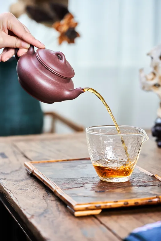 Zisha Teapots: Flat Cherry | Ziyu Jinsa clay 1