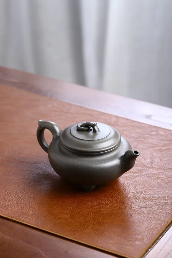 Zisha Teapots: Three-Legged Treasure Stove | old Qing gray clay 4