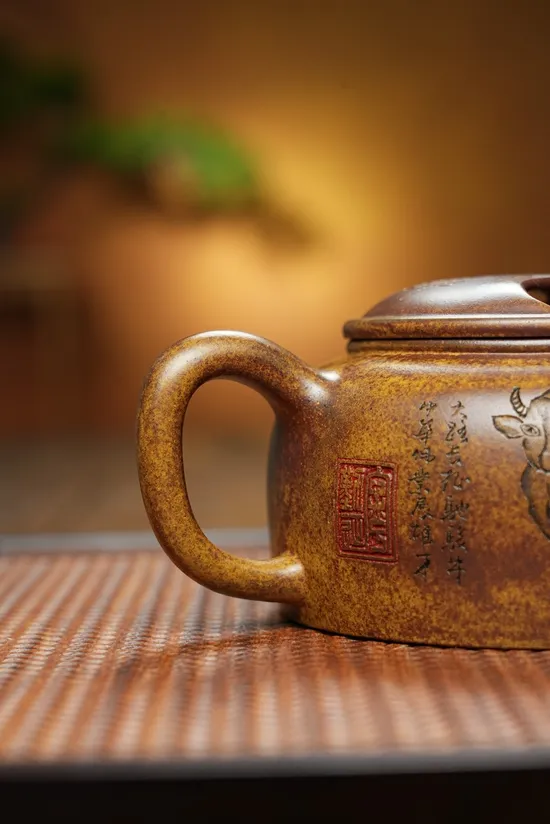 Zisha Teapots: Ox Lid | premium golden sand 2