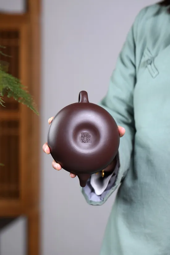 Zisha Teapots: Phoenix Soaring to the Heavens | 3000 CNY 2