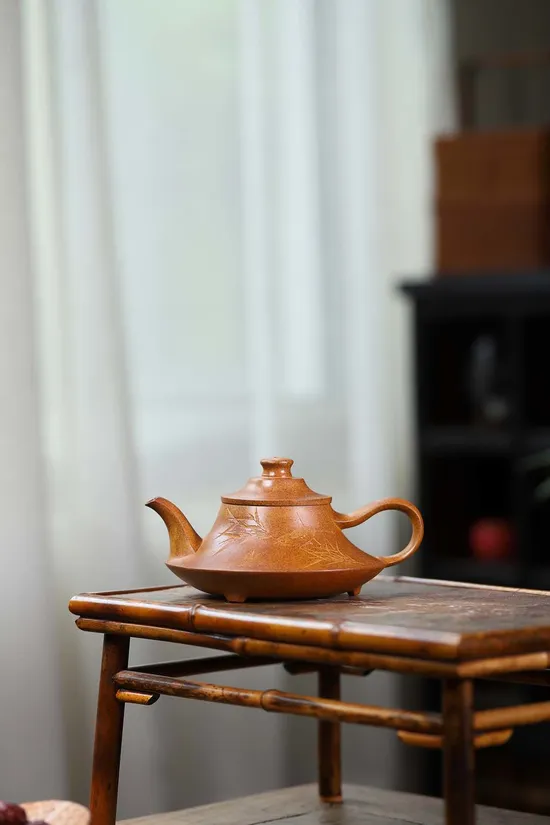 Zisha Teapots: National-Level Master | CNY 1200 2