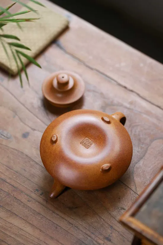 Zisha Teapots: National-Level Master | CNY 1200 7
