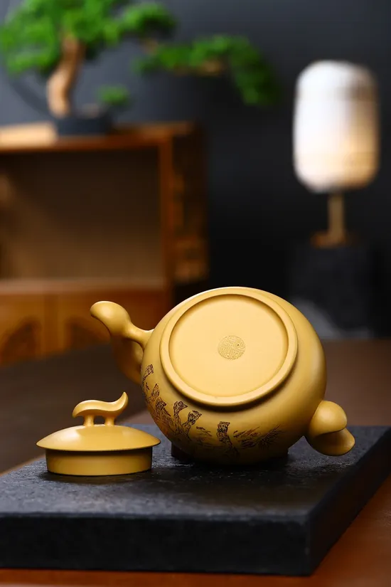 Zisha Teapots: Galloping to Success | Zhou Xinyuan | Golden Vermilion Clay 4