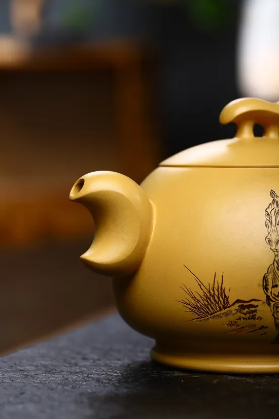Zisha Teapots: Galloping to Success | Zhou Xinyuan | Golden Vermilion Clay 5