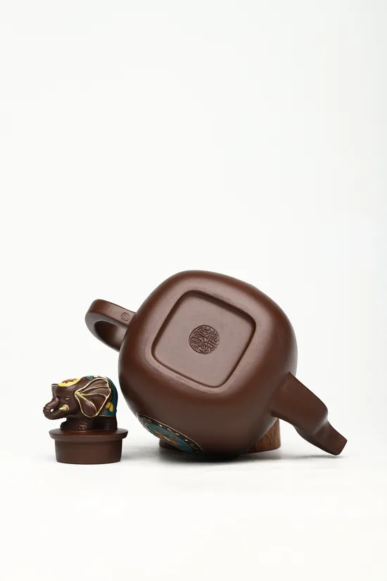 Zisha Teapots: Zhou Xinyuan | home-stored zini clay 1