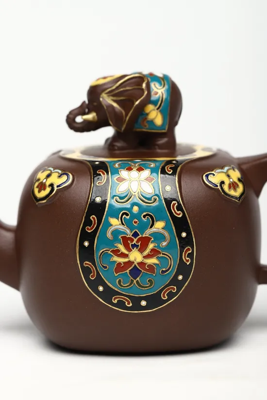 Zisha Teapots: Zhou Xinyuan | home-stored zini clay 3