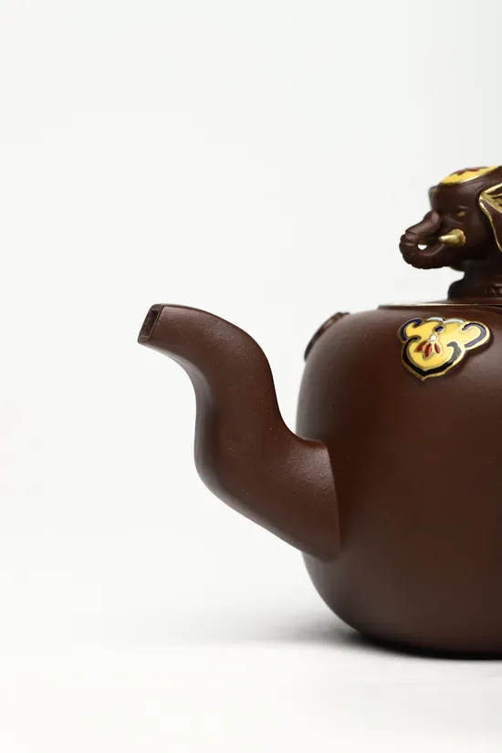 Zisha Teapots: Zhou Xinyuan | home-stored zini clay 4