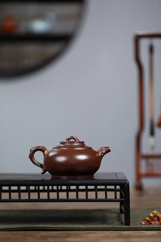 Zisha Teapots: aged purple clay | 1440 CNY 1
