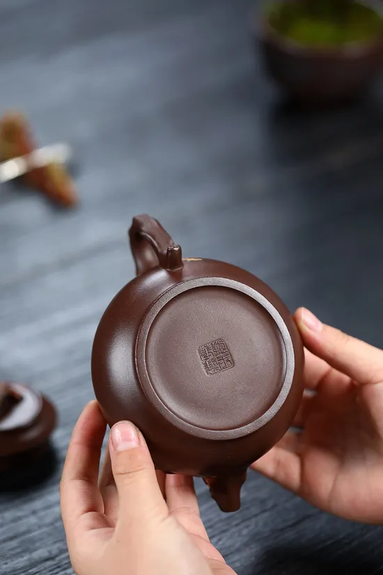 Zisha Teapots: aged purple clay | 1440 CNY 2