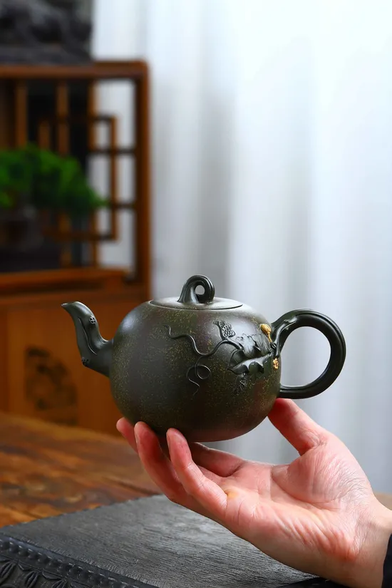 Zisha Teapots: Di Jiaojiao | original mine green clay 1