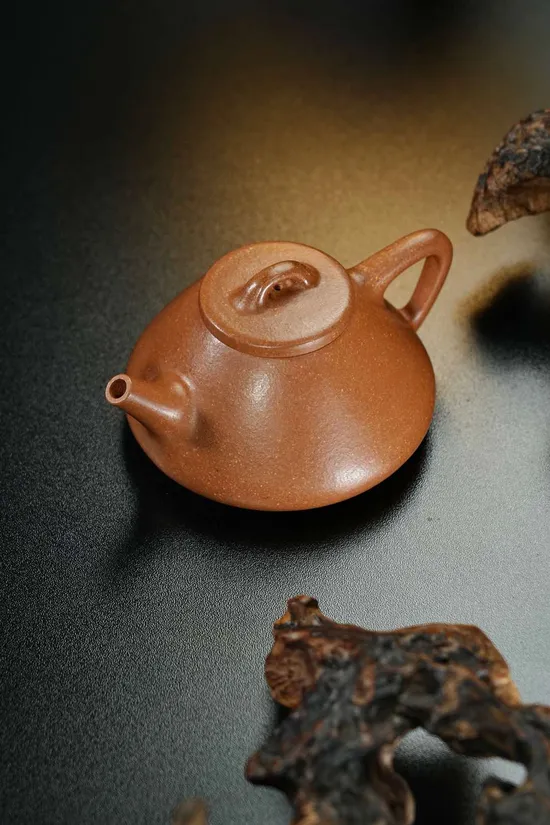Zisha Teapots: Duan clay | 200cc capacity | Ziyeshipiao-style 1