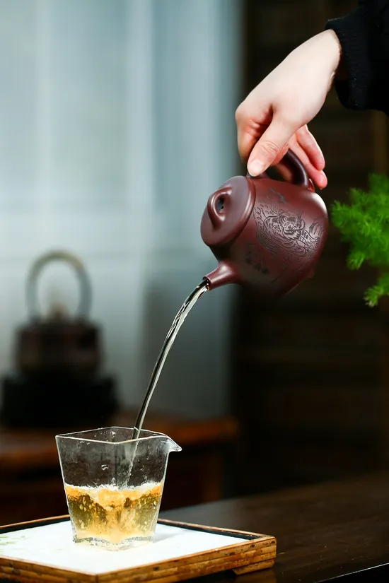Zisha Teapots: 2400 CNY | Yu Zhen 3