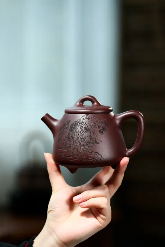 Zisha Teapots: 2400 CNY | Yu Zhen 5