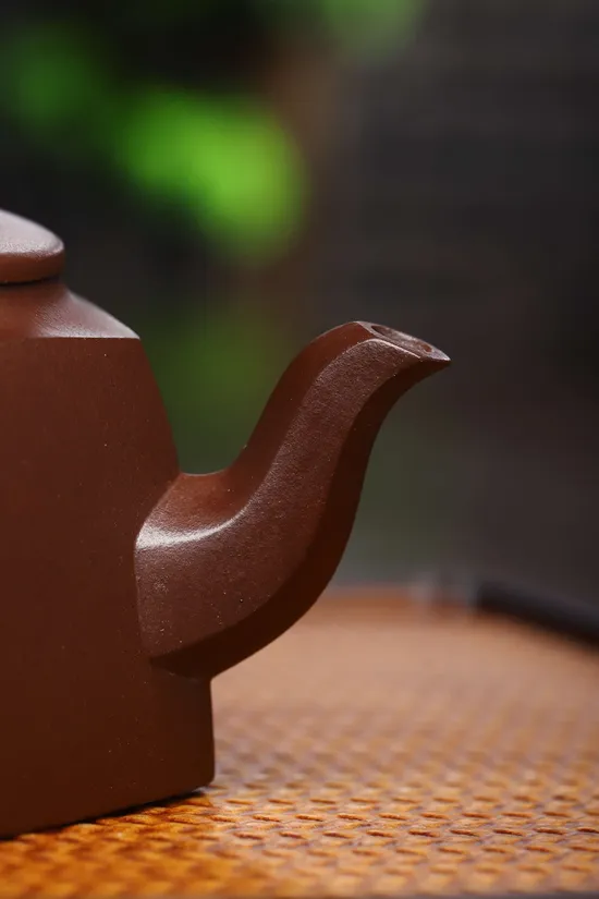 Zisha Teapots: stone red clay | 2100 CNY 5