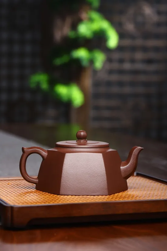 Zisha Teapots: stone red clay | 2100 CNY 6
