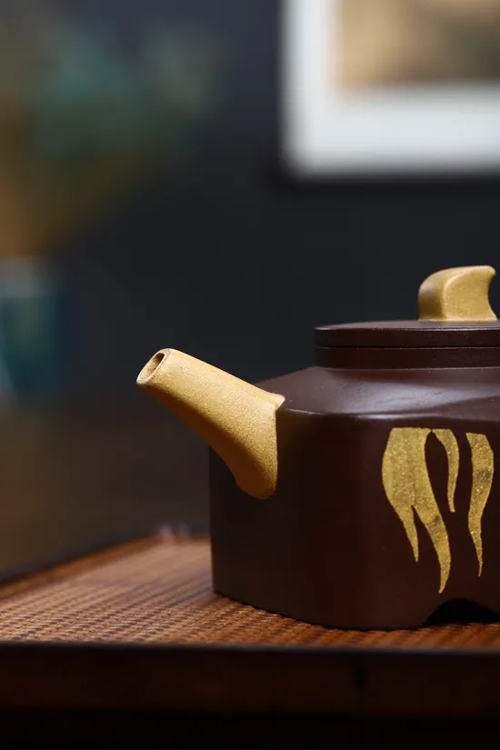 Zisha Teapots: Master Ge Jun | 9000 CNY 9