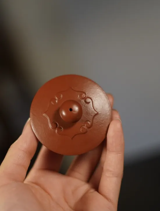 Zisha Teapots: Ruyi Half-Moon | Zhu Ni 2