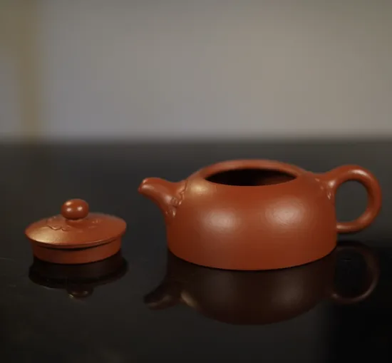 Zisha Teapots: Ruyi Half-Moon | Zhu Ni 9