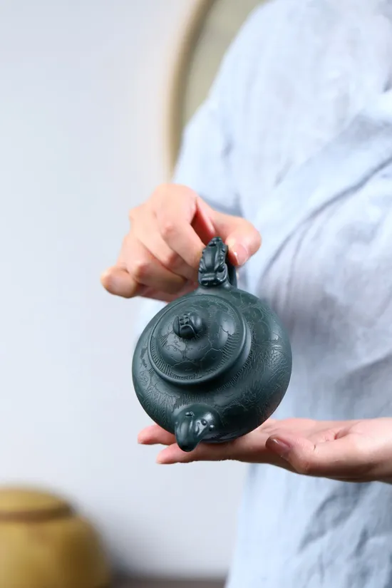 Zisha Teapots: Prosperous Dragon Lotus Seed | 1440 CNY 1