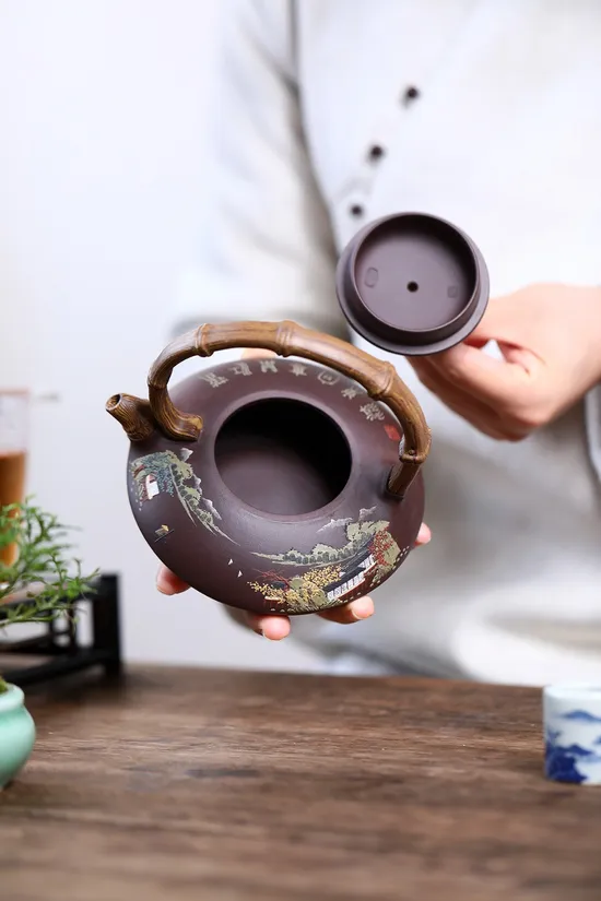 Zisha Teapots: Jiejie Gaosheng Tilim | 3600 CNY 1