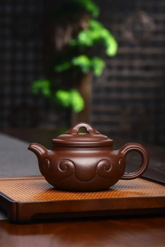 Zisha Teapots: stone red clay | Master Wang 1