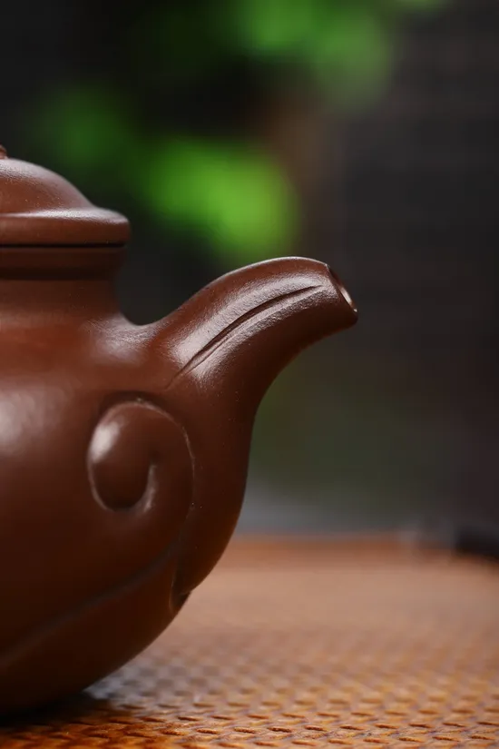 Zisha Teapots: stone red clay | Master Wang 2