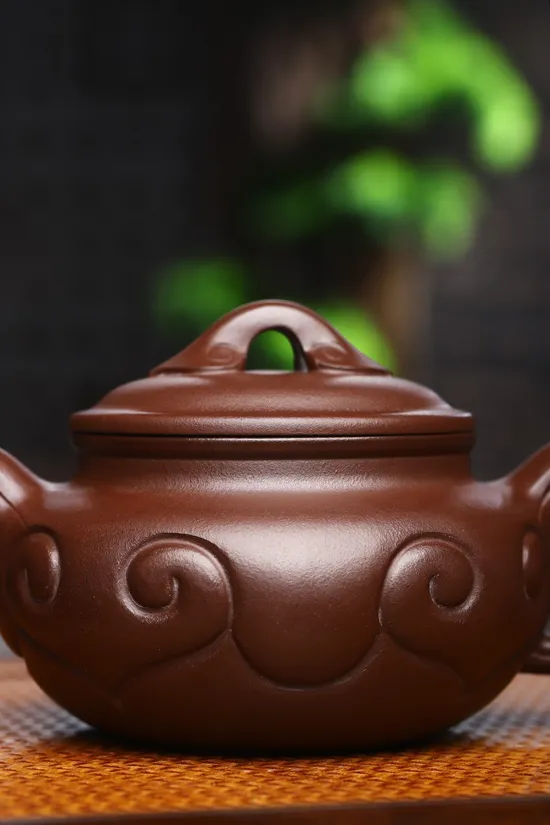 Zisha Teapots: stone red clay | Master Wang 4