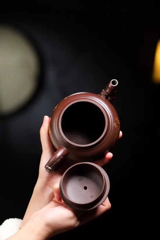 Zisha Teapots: Dragon Pearl | 3900 CNY 2