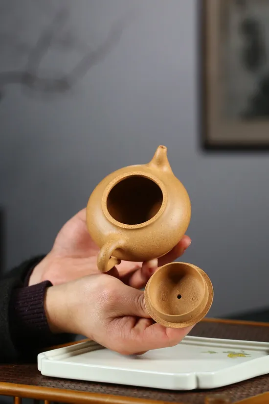Zisha Teapots: Flat Lantern | 1440 CNY 7