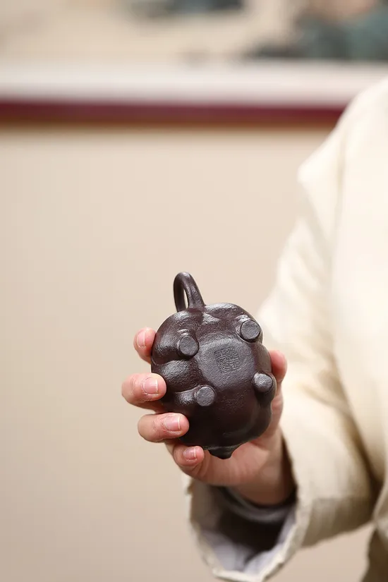 Zisha Teapots: Yuanbao Pig | 1440 CNY 5