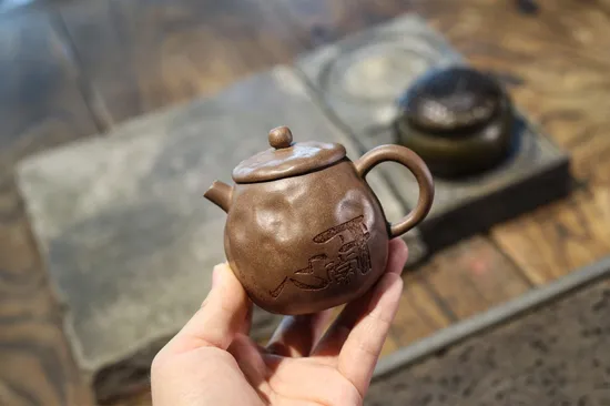 Zisha Teapots: aged duan ni | 140 milliliters 6