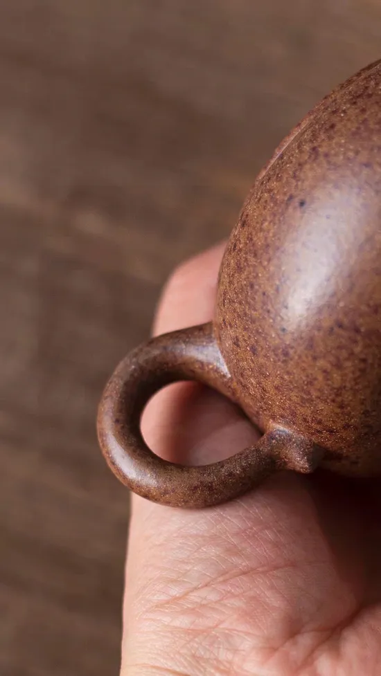 Zisha Teapots: Flat Round Chrysanthemum Knob Handle Pot | 3900 CNY 6