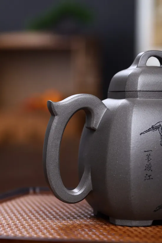 Zisha Teapots: He Qixian | 6 | 600 CNY 3