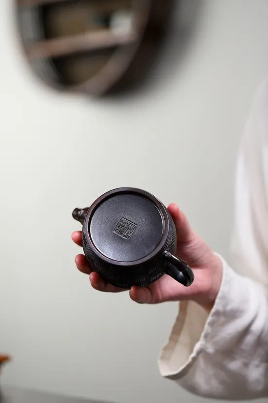Zisha Teapots: Bamboo-Woven Han Tiles | Yang Junbao 5