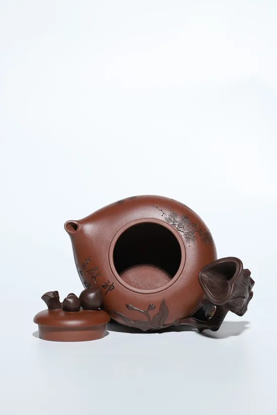 Zisha Teapots: Longevity Peach | 6000 CNY 2