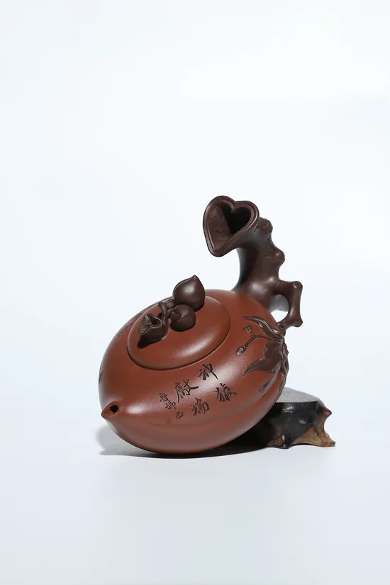 Zisha Teapots: Longevity Peach | 6000 CNY 3