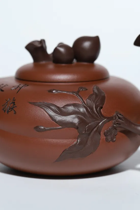 Zisha Teapots: Longevity Peach | 6000 CNY 4