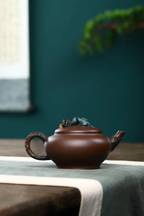 Zisha Teapots: Peaches and Plums Under Heaven | 4200 CNY 4