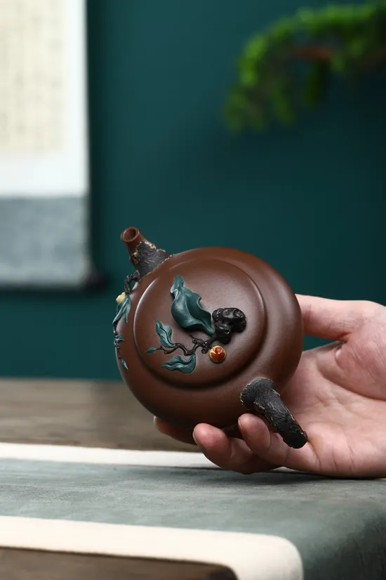 Zisha Teapots: Peaches and Plums Under Heaven | 4200 CNY 9