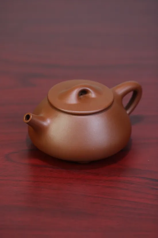 Zisha Teapots: Jingzhou Shípiáo | raw red dragon clay 1
