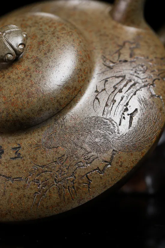Zisha Teapots: 6000 CNY | He Huan 3
