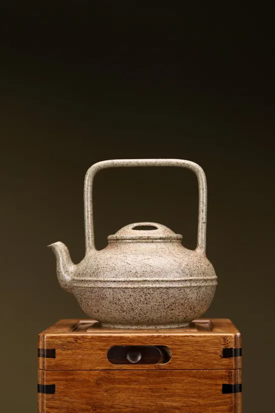 Zisha Teapots: Ox-Lid Handle | Price 3900 CNY 2