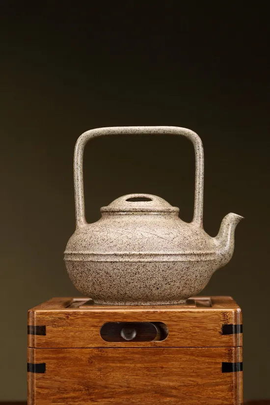 Zisha Teapots: Ox-Lid Handle | Price 3900 CNY 4