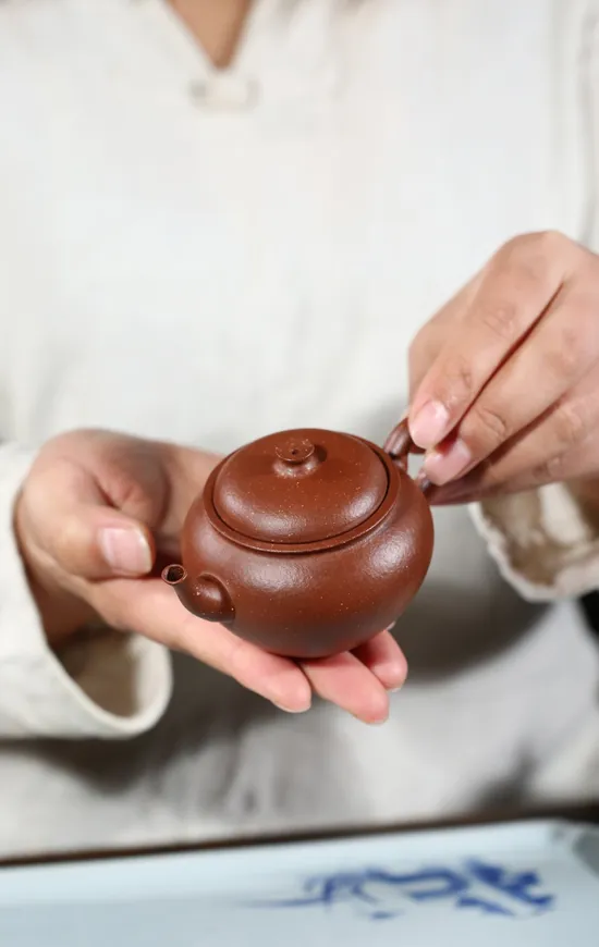Zisha Teapots: Bao Yuhua | 140cc | 900 CNY 2