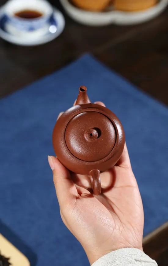 Zisha Teapots: Bao Yuhua | 140cc | 900 CNY 5